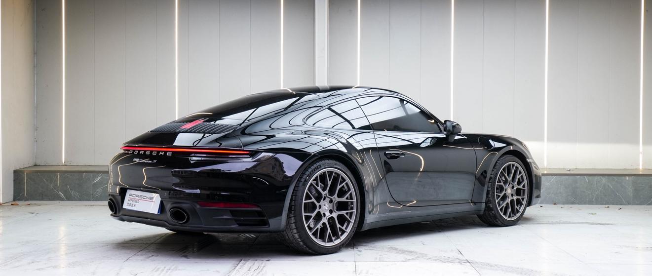 Porsche 911 2023 thumb 2