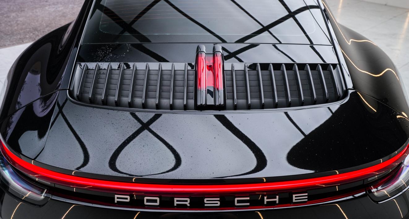 Porsche 911 2023 thumb 7