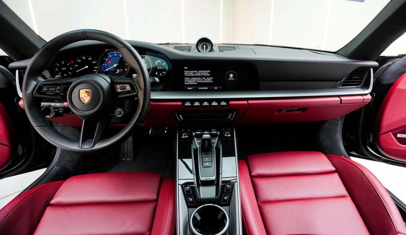 Porsche 911 2023 thumb 9