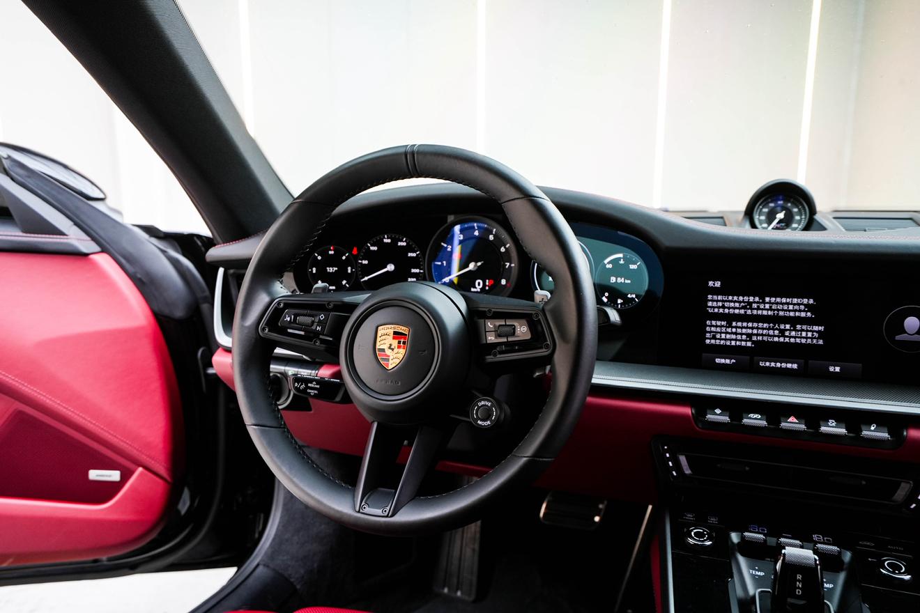 Porsche 911 2023 thumb 11
