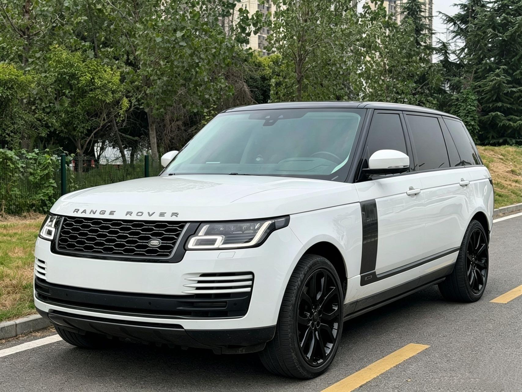 Land Rover Range Rover 2021 thumb 3