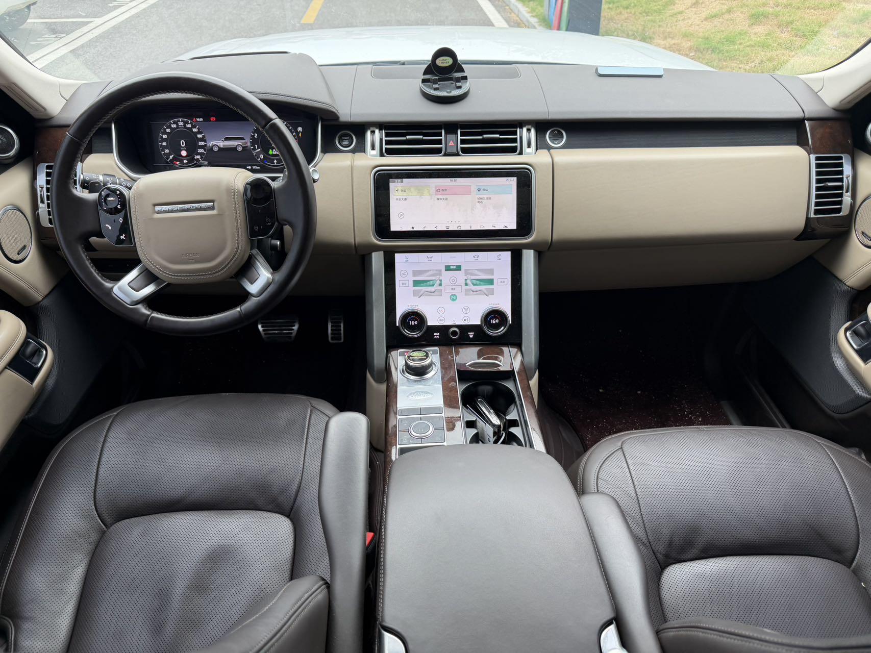 Land Rover Range Rover 2021 thumb 4