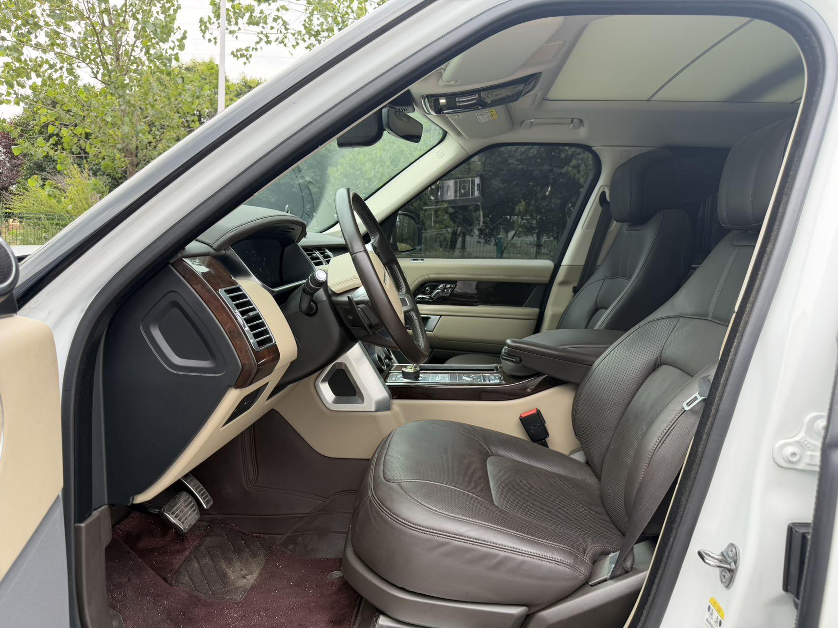 Land Rover Range Rover 2021 thumb 6