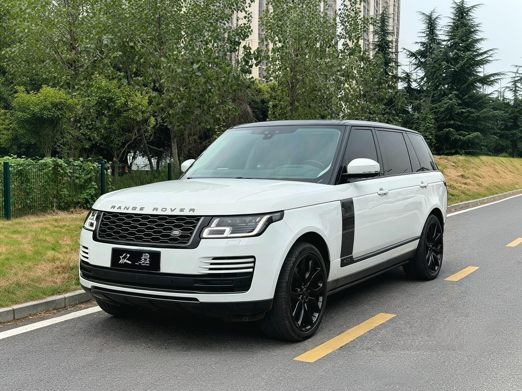 Land Rover Range Rover 2021 thumb 9