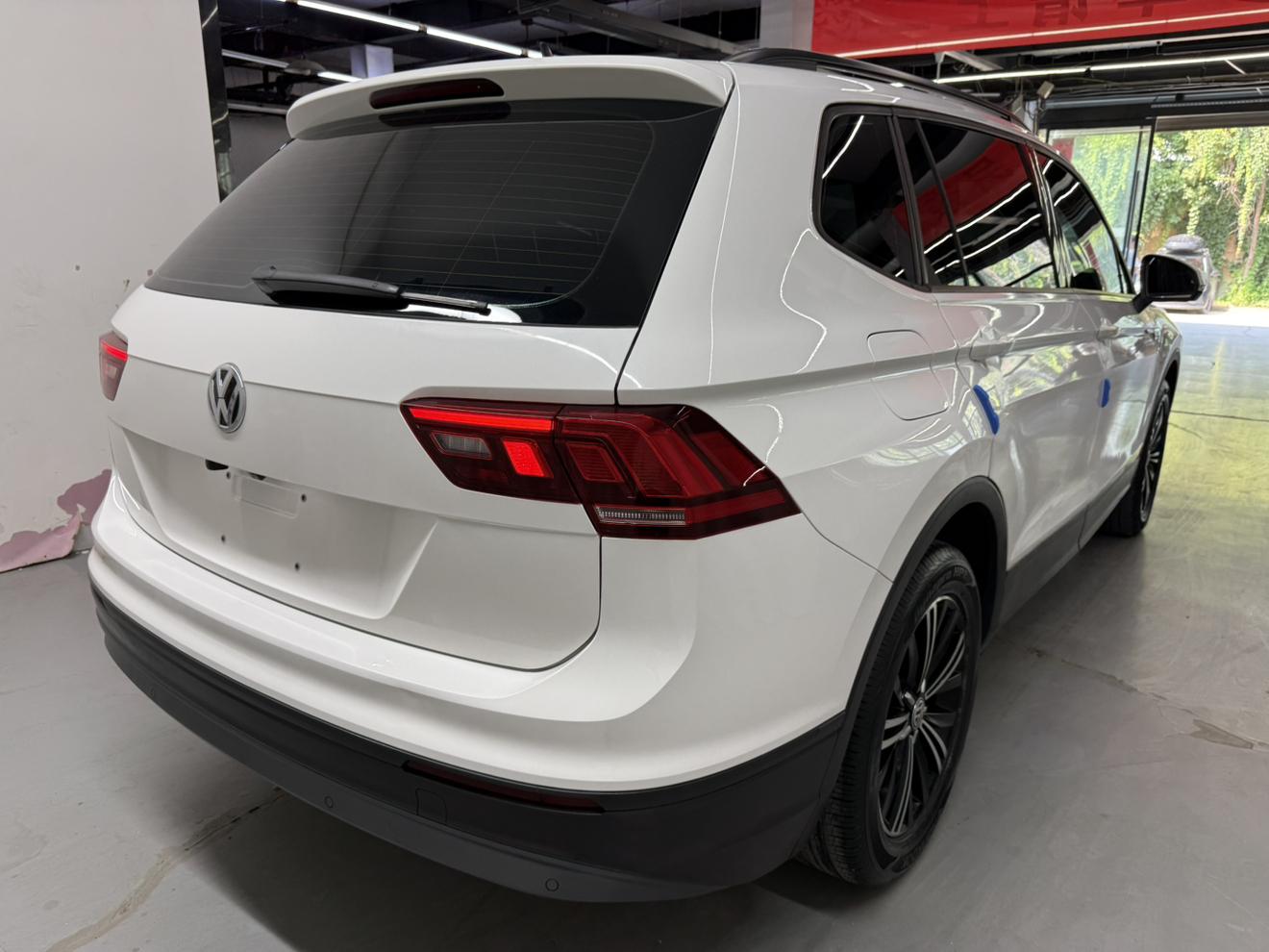 Volkswagen Tiguan 2020 thumb 4