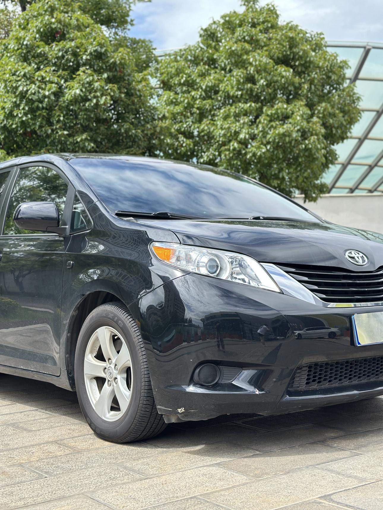 Toyota Sienna 2015 thumb 8