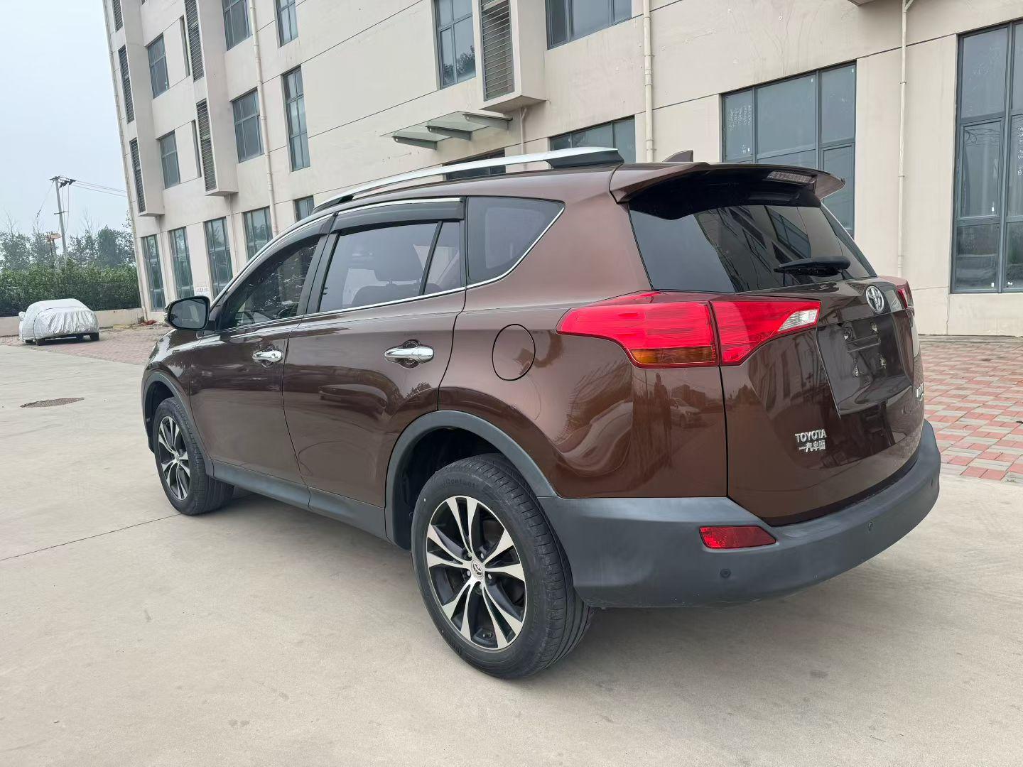 Toyota RAV4 2015 thumb 2