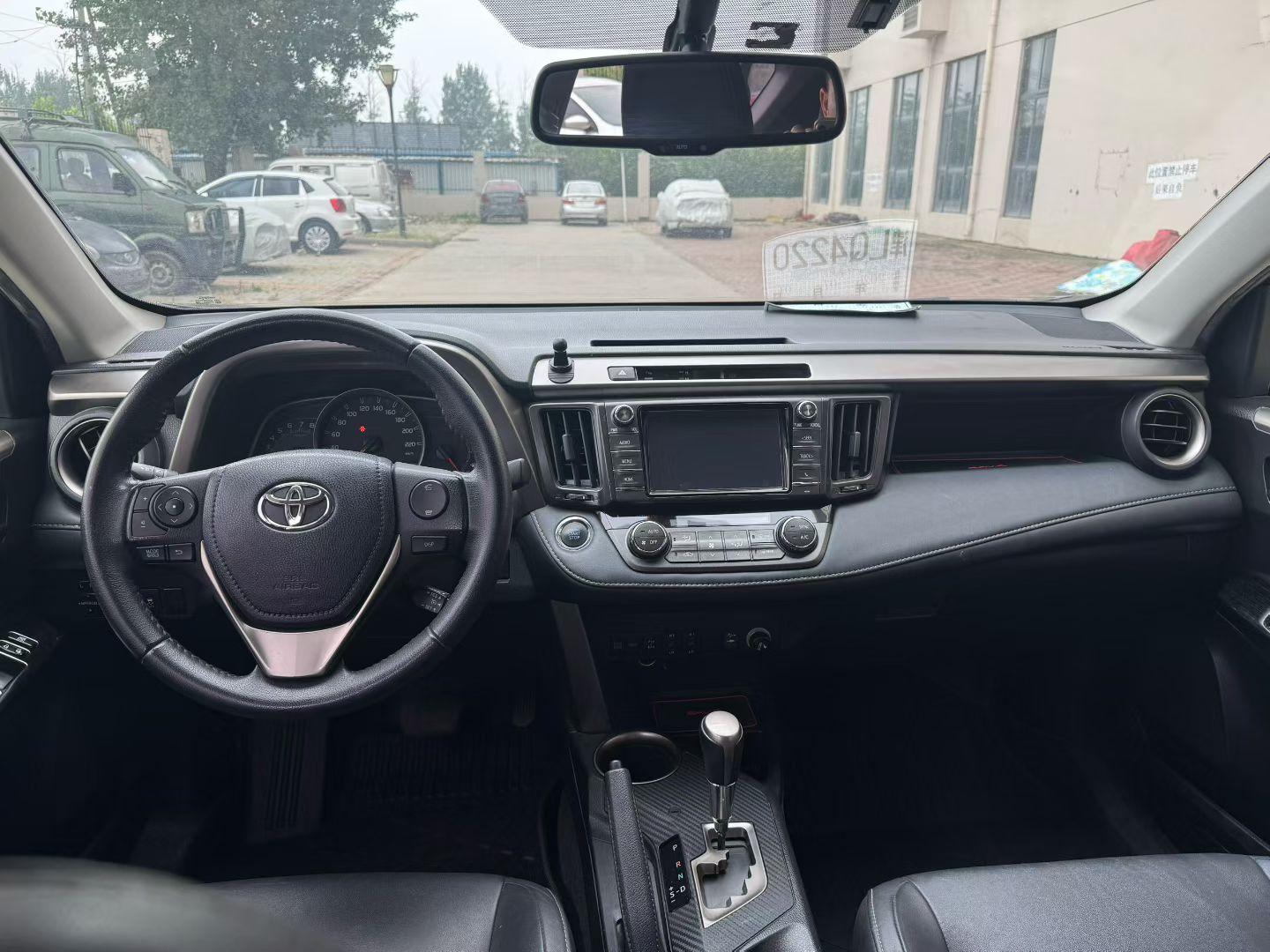 Toyota RAV4 2015 thumb 5