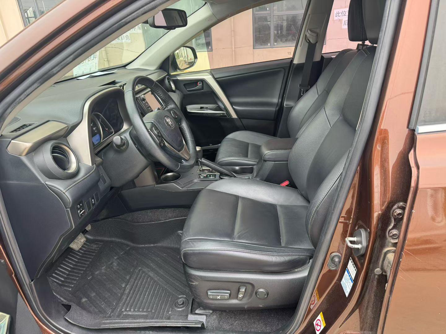 Toyota RAV4 2015 thumb 6