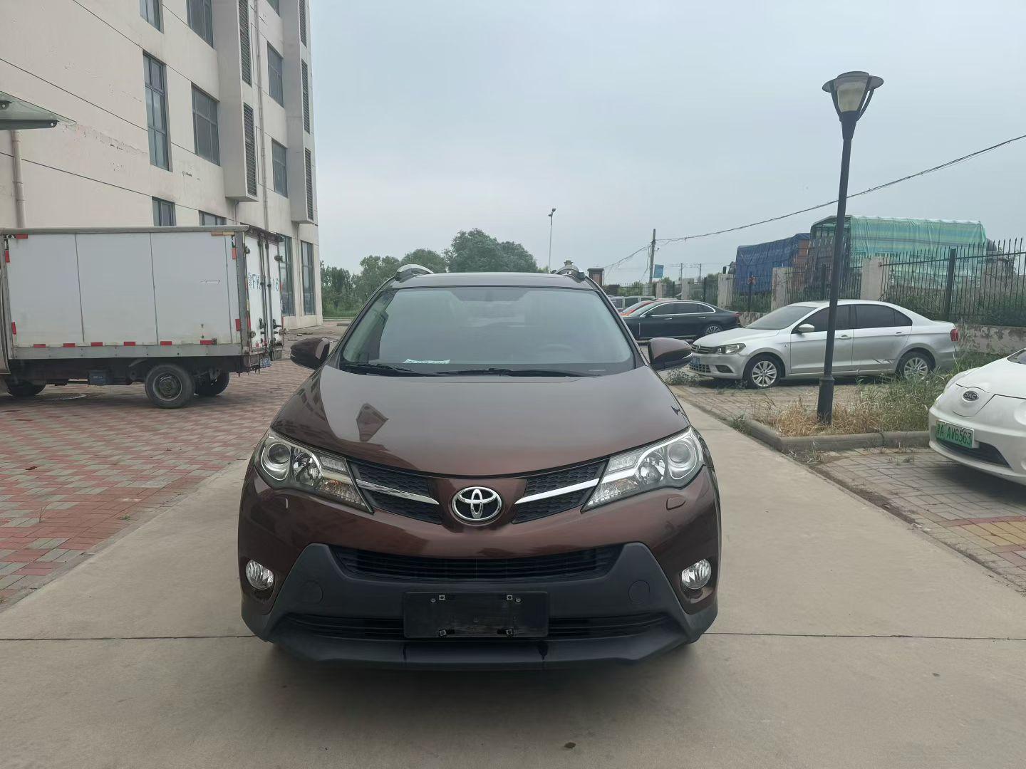 Toyota RAV4 2015 thumb 9