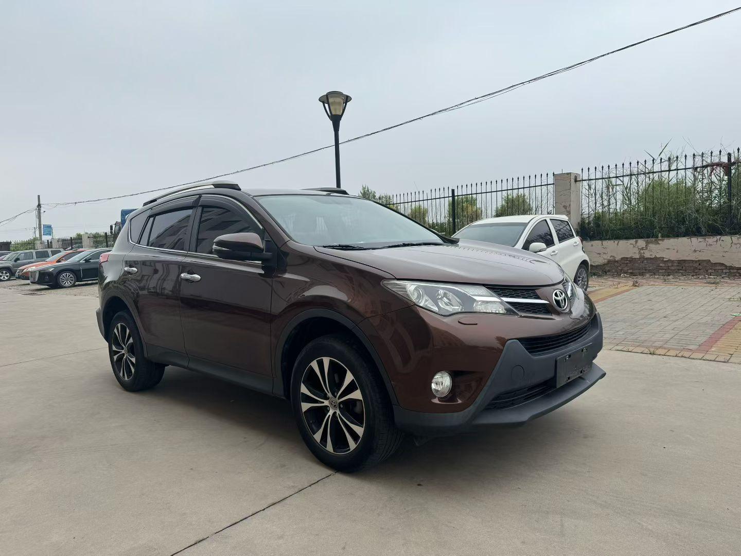 Toyota RAV4 2015 thumb 10