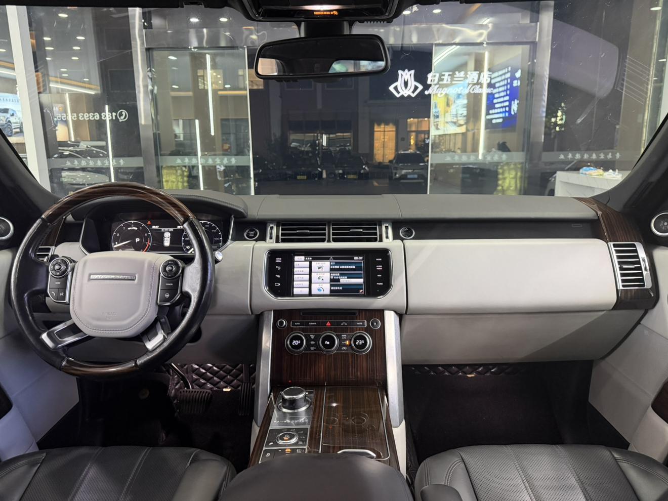 Land Rover Range Rover 2015 thumb 6