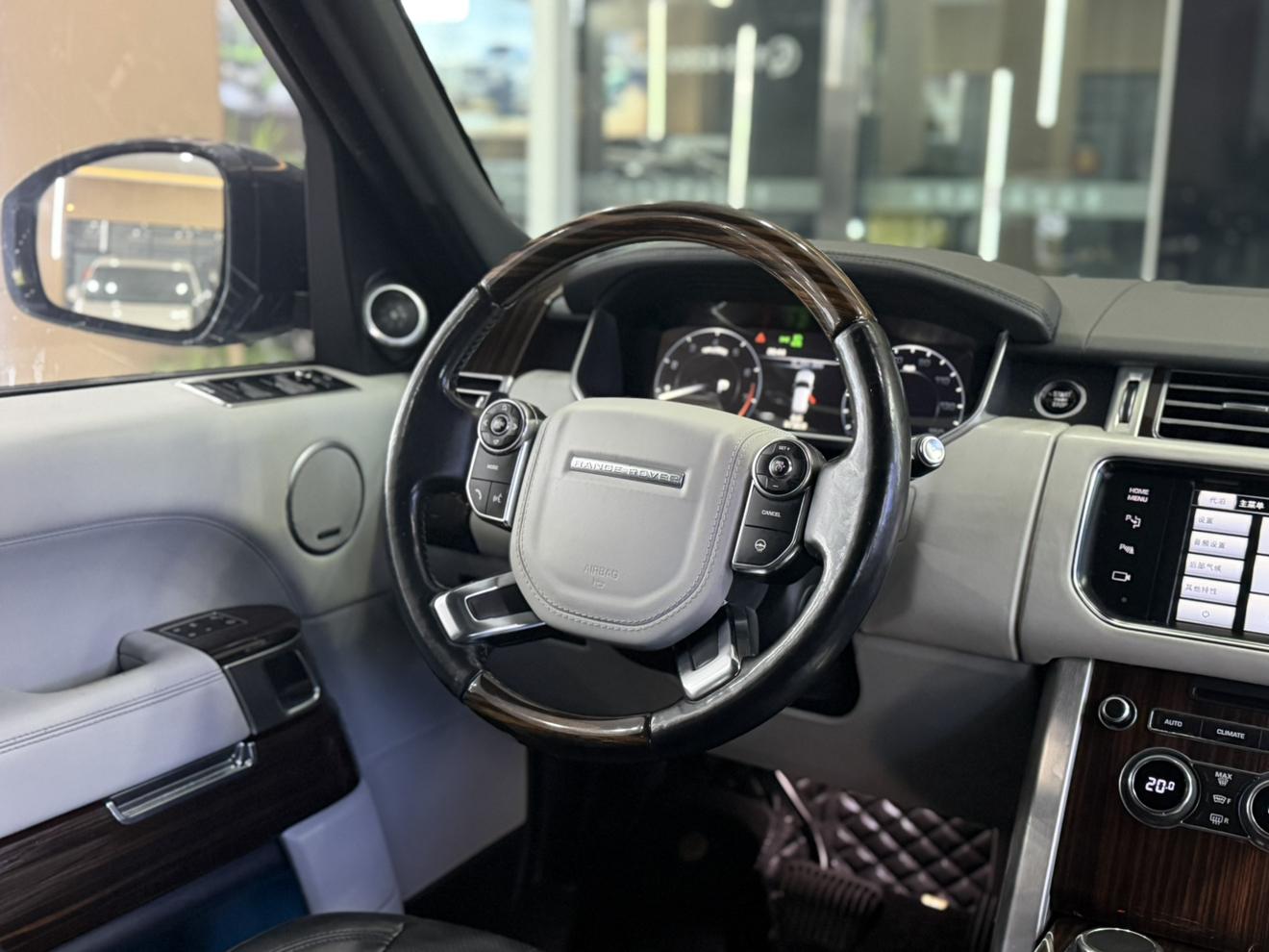 Land Rover Range Rover 2015 thumb 7