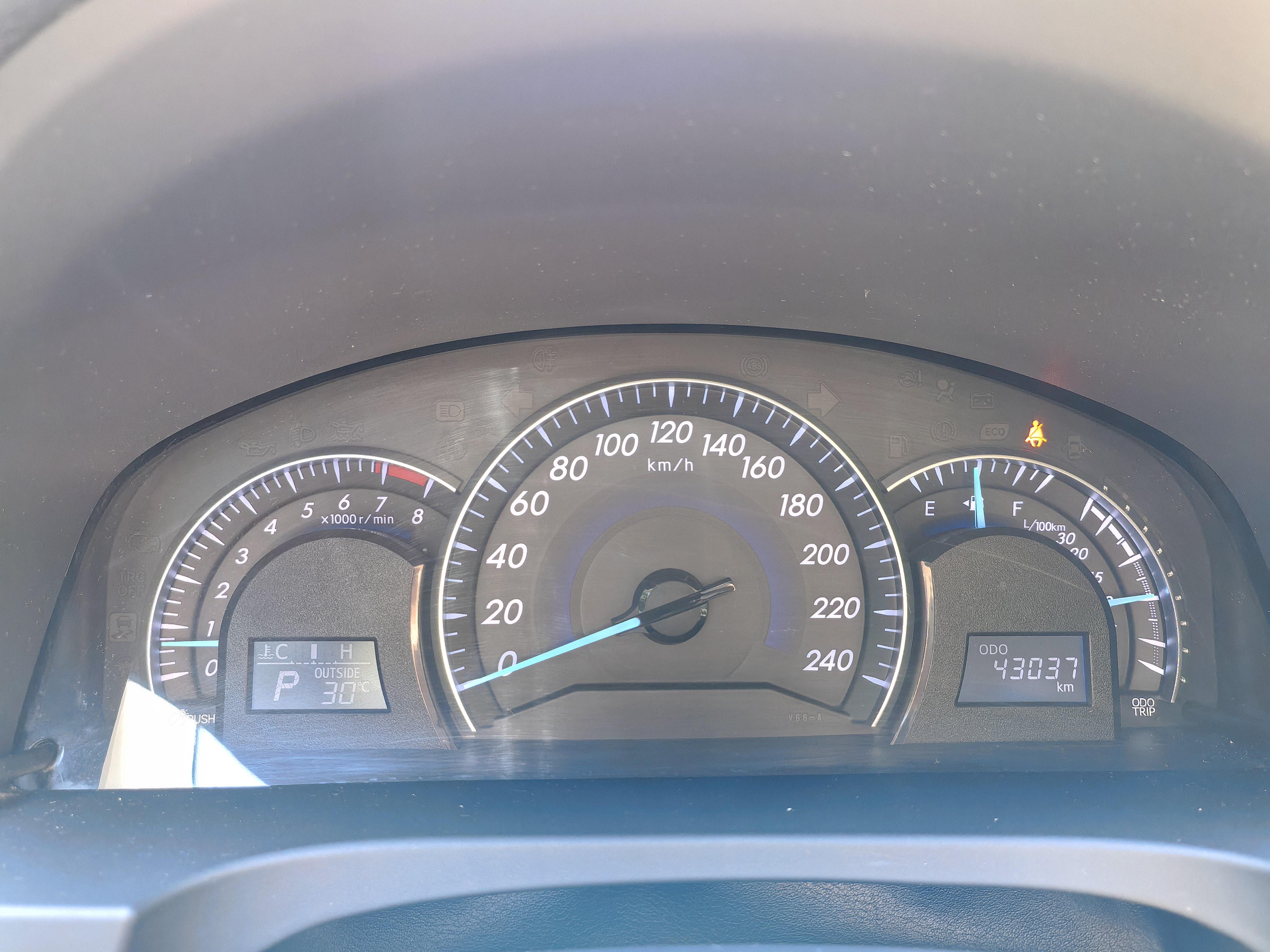 Toyota Camry 2015 thumb 10