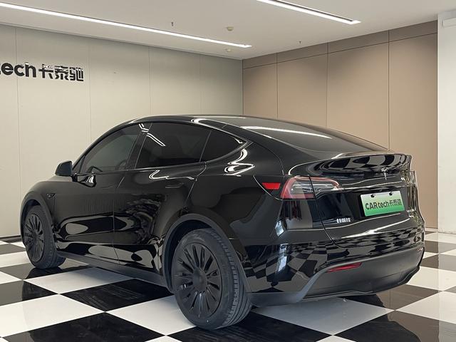 Tesla Model Y 2023 thumb 3