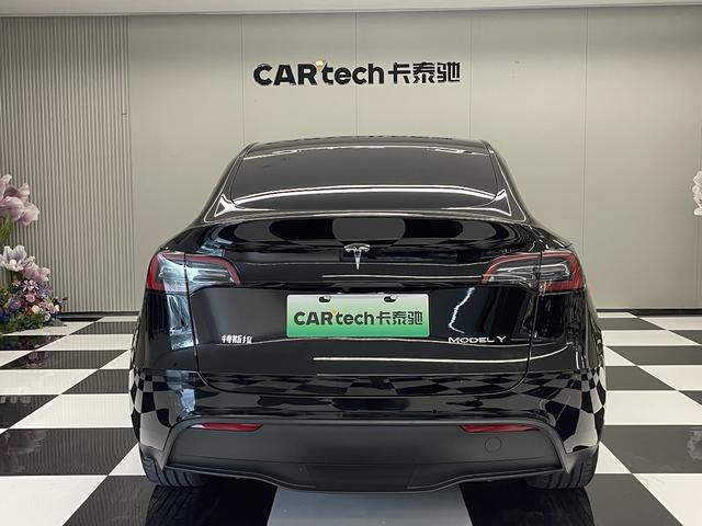 Tesla Model Y 2023 thumb 4