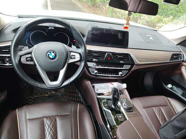 BMW 5 серии 2018 thumb 3