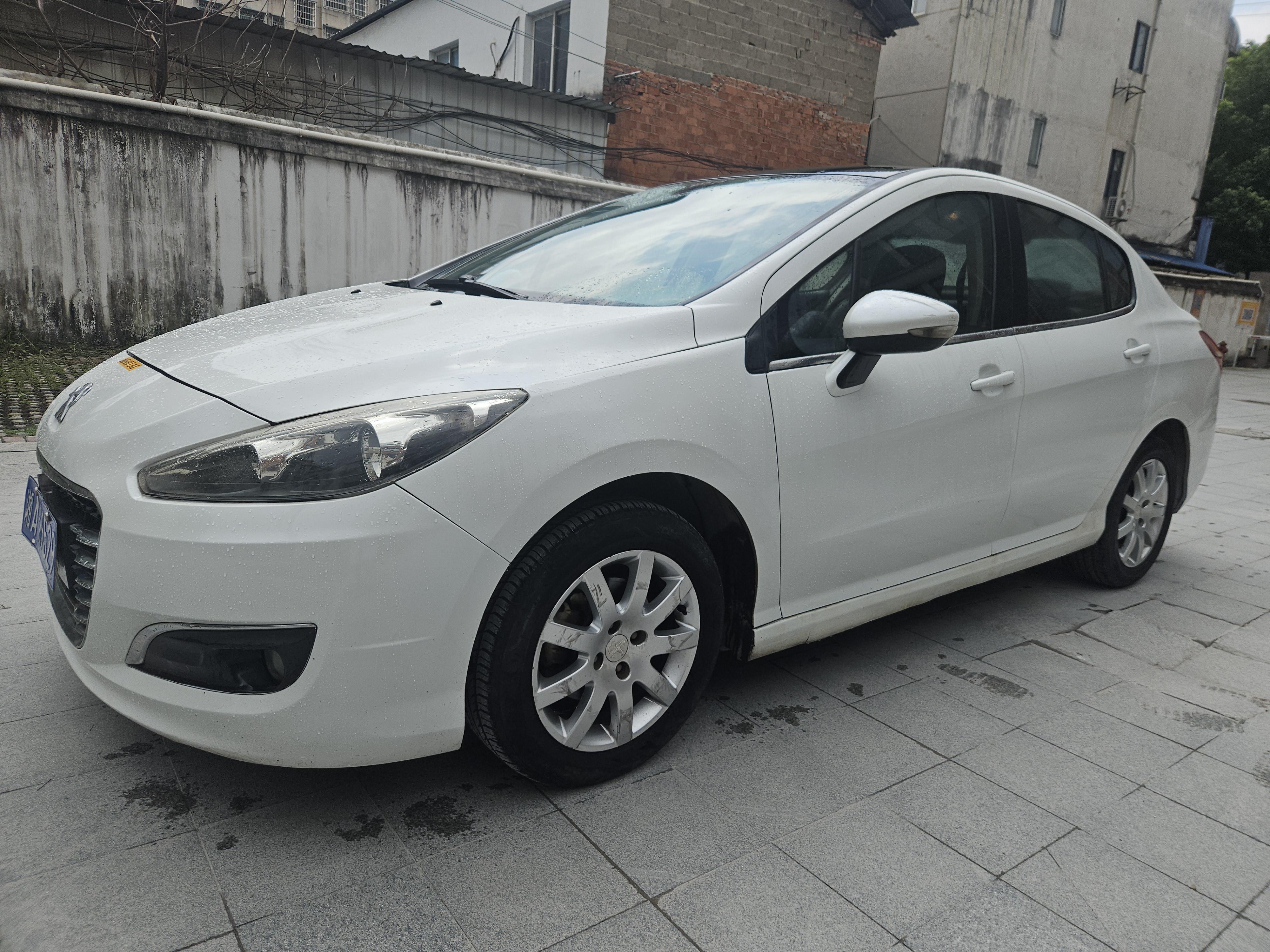 Peugeot 308 2014 thumb 8