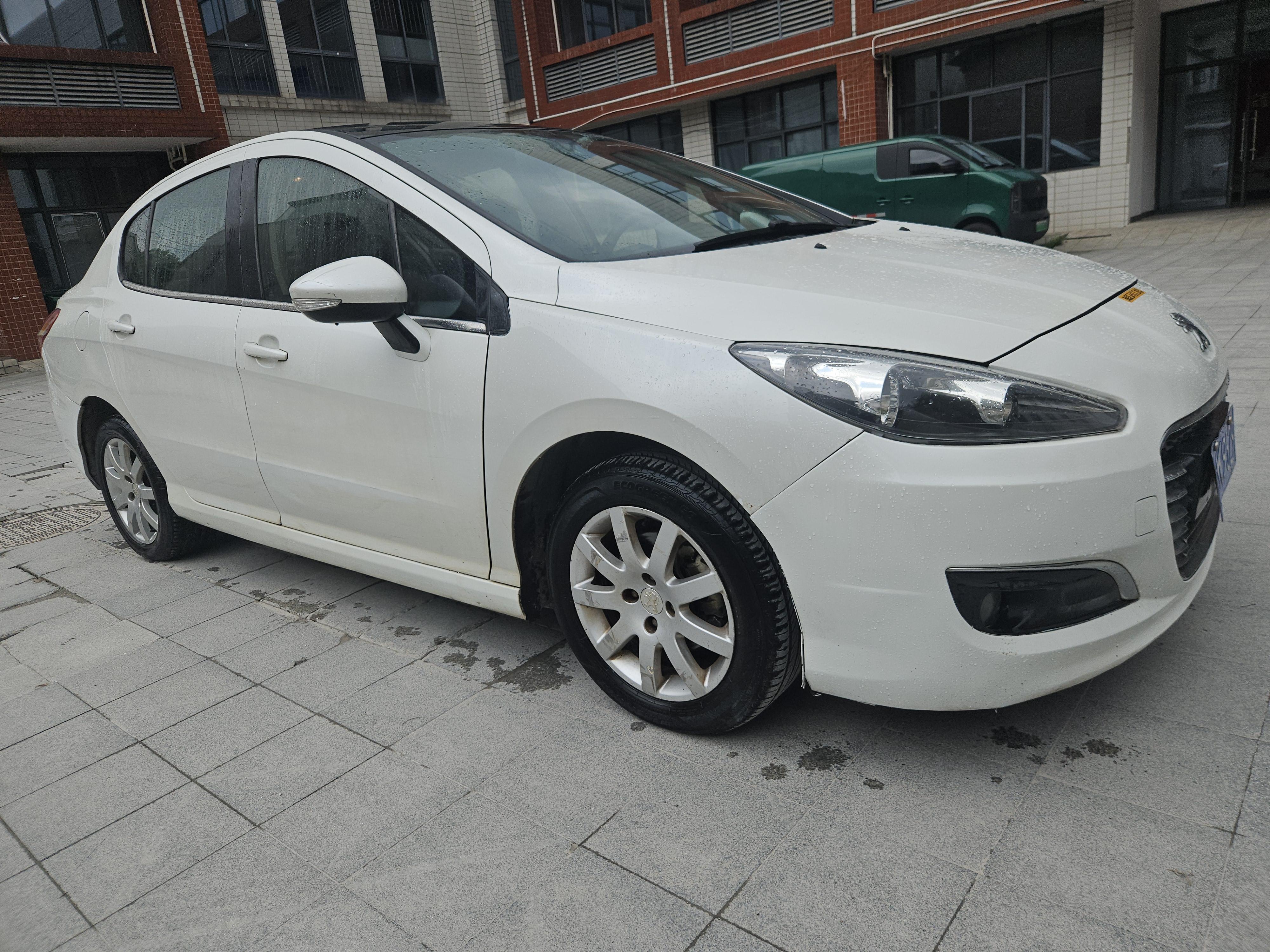 Peugeot 308 2014 thumb 10