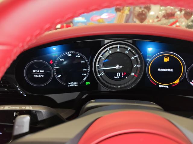 Porsche 911 2020 thumb 5