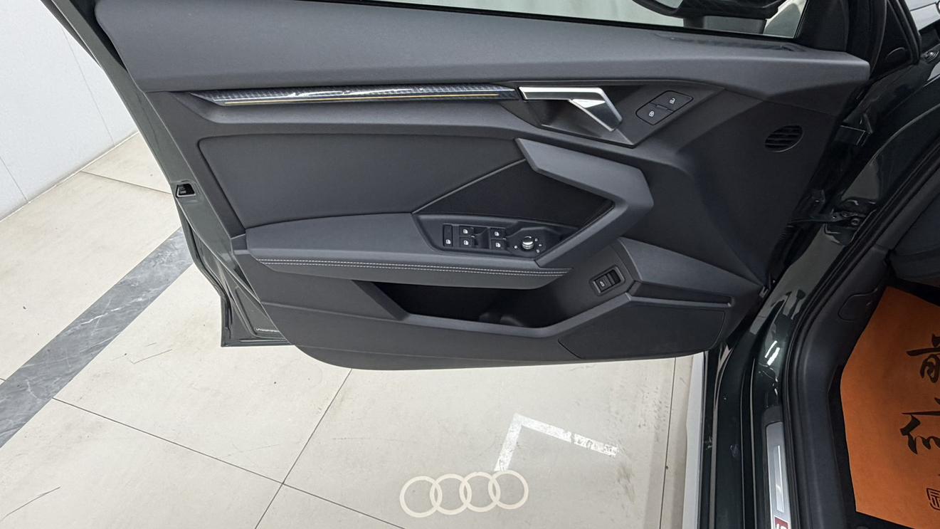 Audi A3 2023 thumb 6