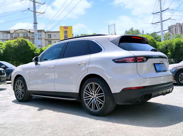 Porsche Cayenne 2019 thumb 2