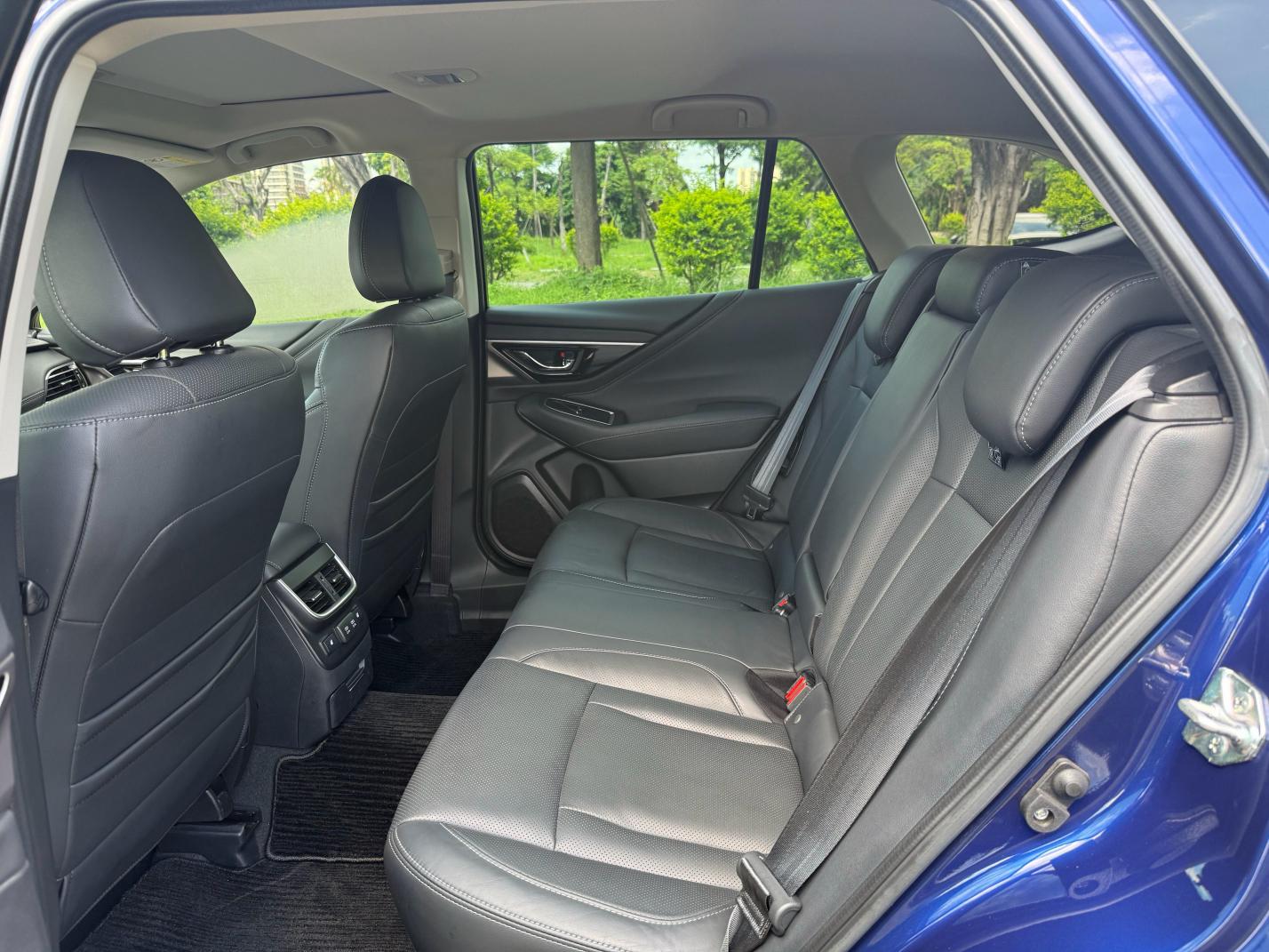 Subaru Outback 2023 thumb 9