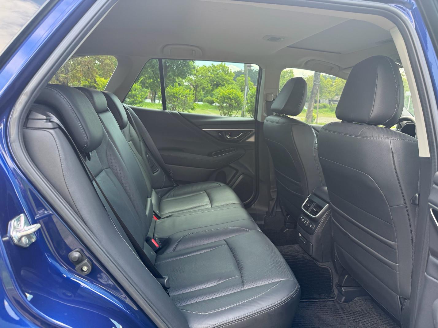 Subaru Outback 2023 thumb 10