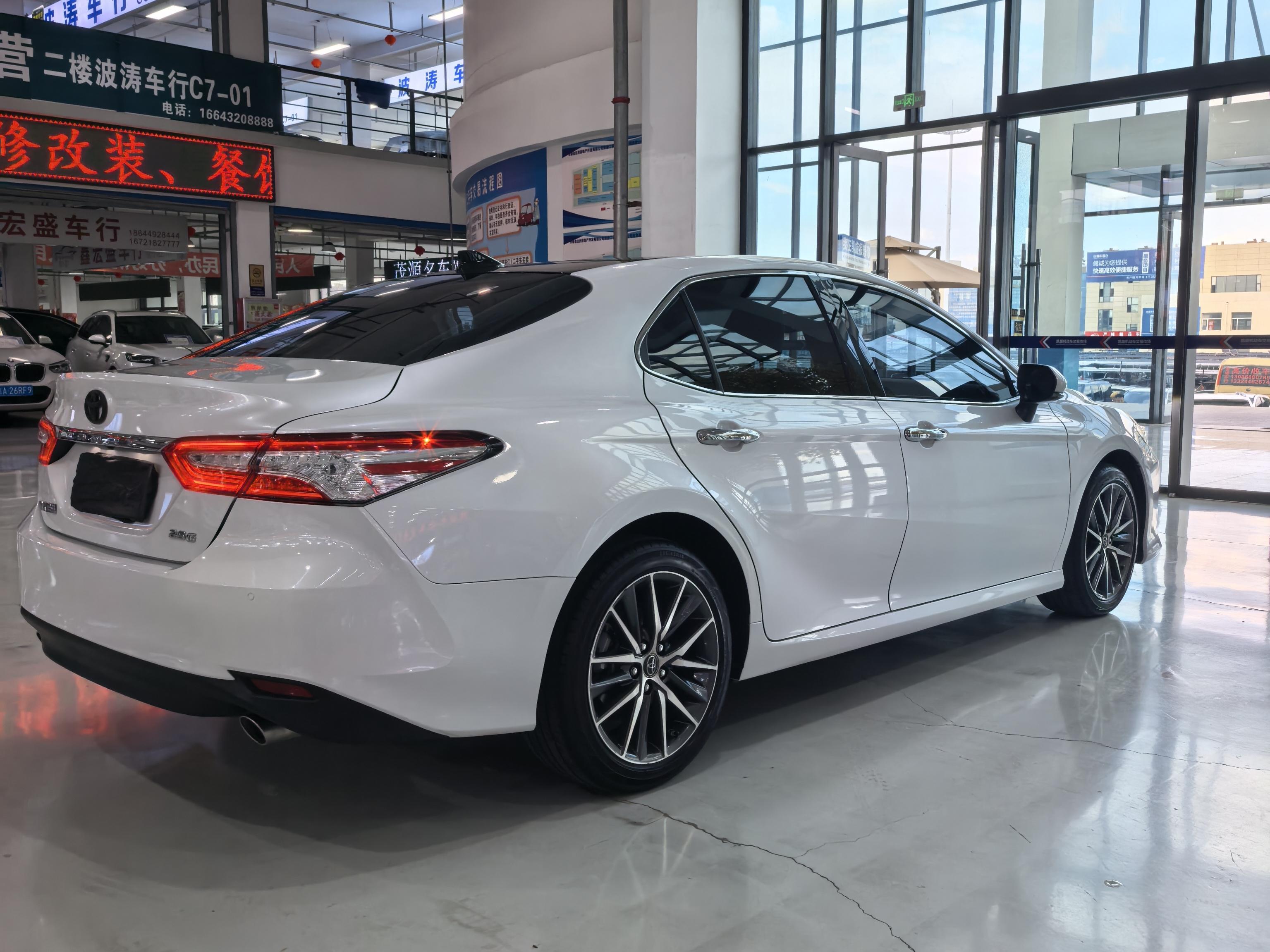 Toyota Camry 2021 thumb 4
