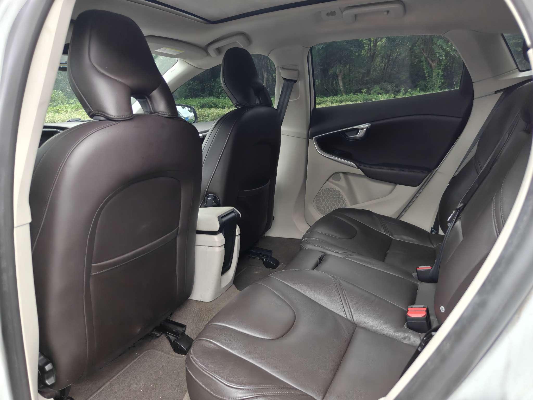 Volvo V40 2015 thumb 7