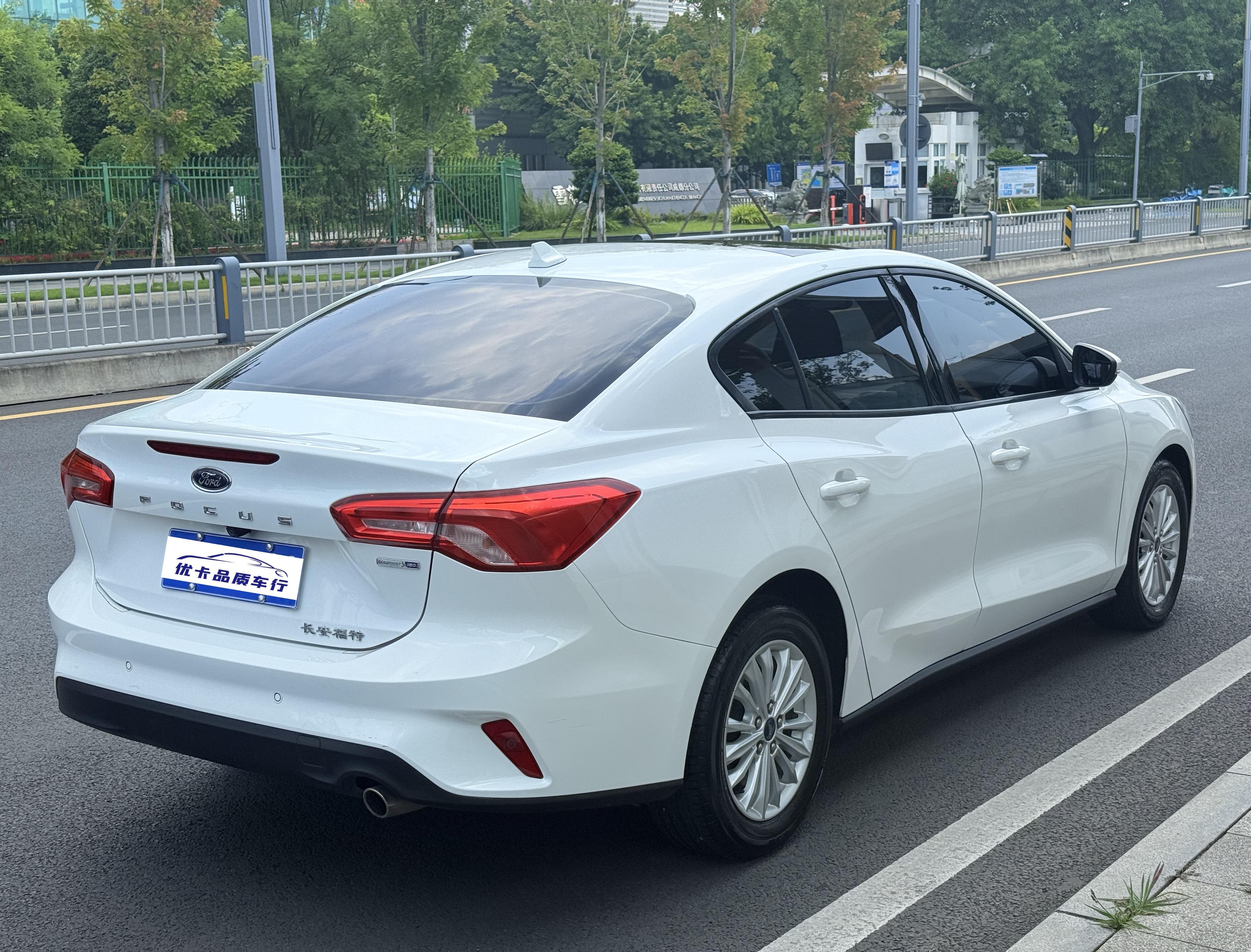 Ford Focus ST 2019 thumb 3