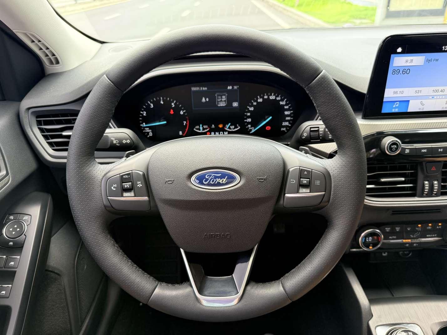 Ford Focus ST 2019 thumb 6