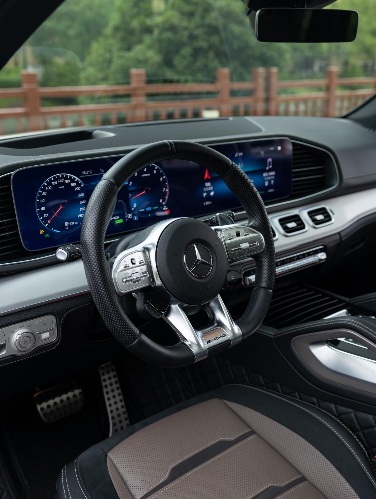 Mercedes-Benz GLE AMG 2023 thumb 12