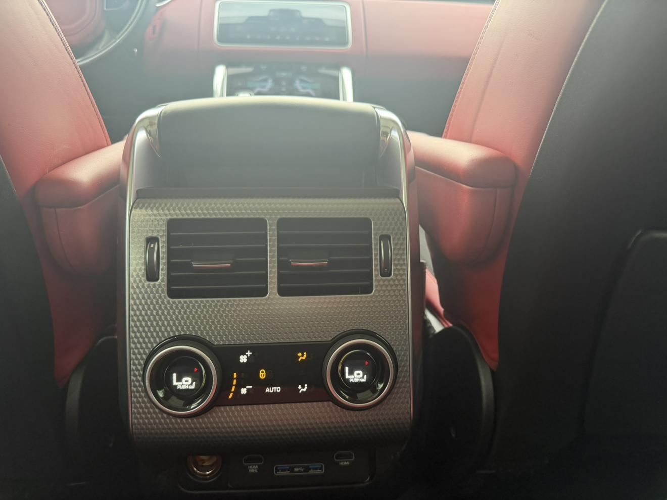 Land Rover Range Rover Sport 2018 thumb 3
