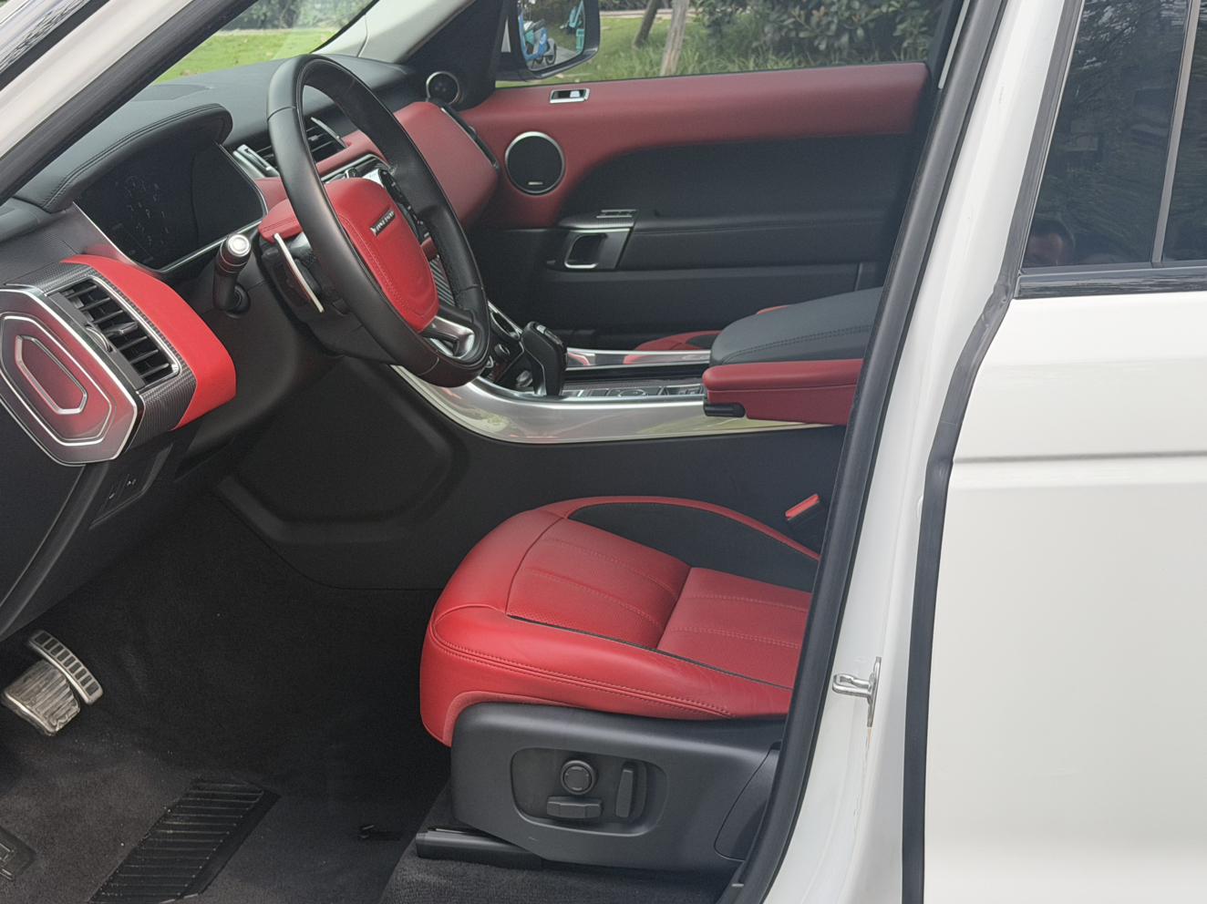 Land Rover Range Rover Sport 2018 thumb 9
