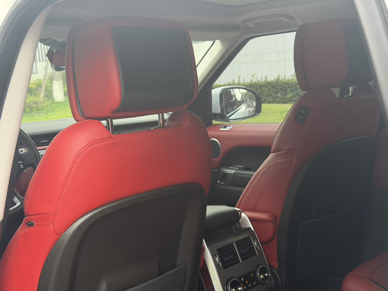 Land Rover Range Rover Sport 2018 thumb 12