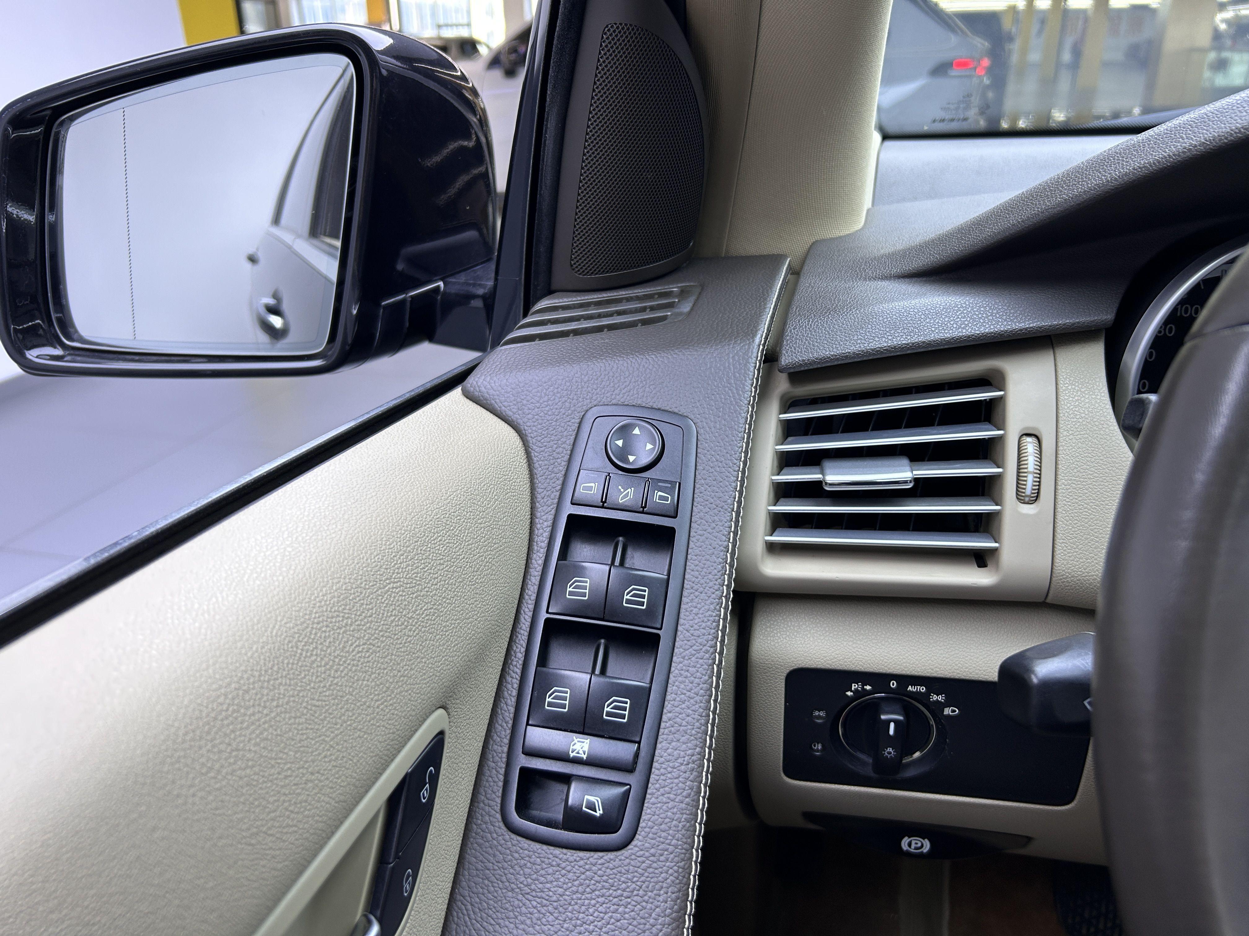 Mercedes-Benz R-Класс 2011 thumb 2