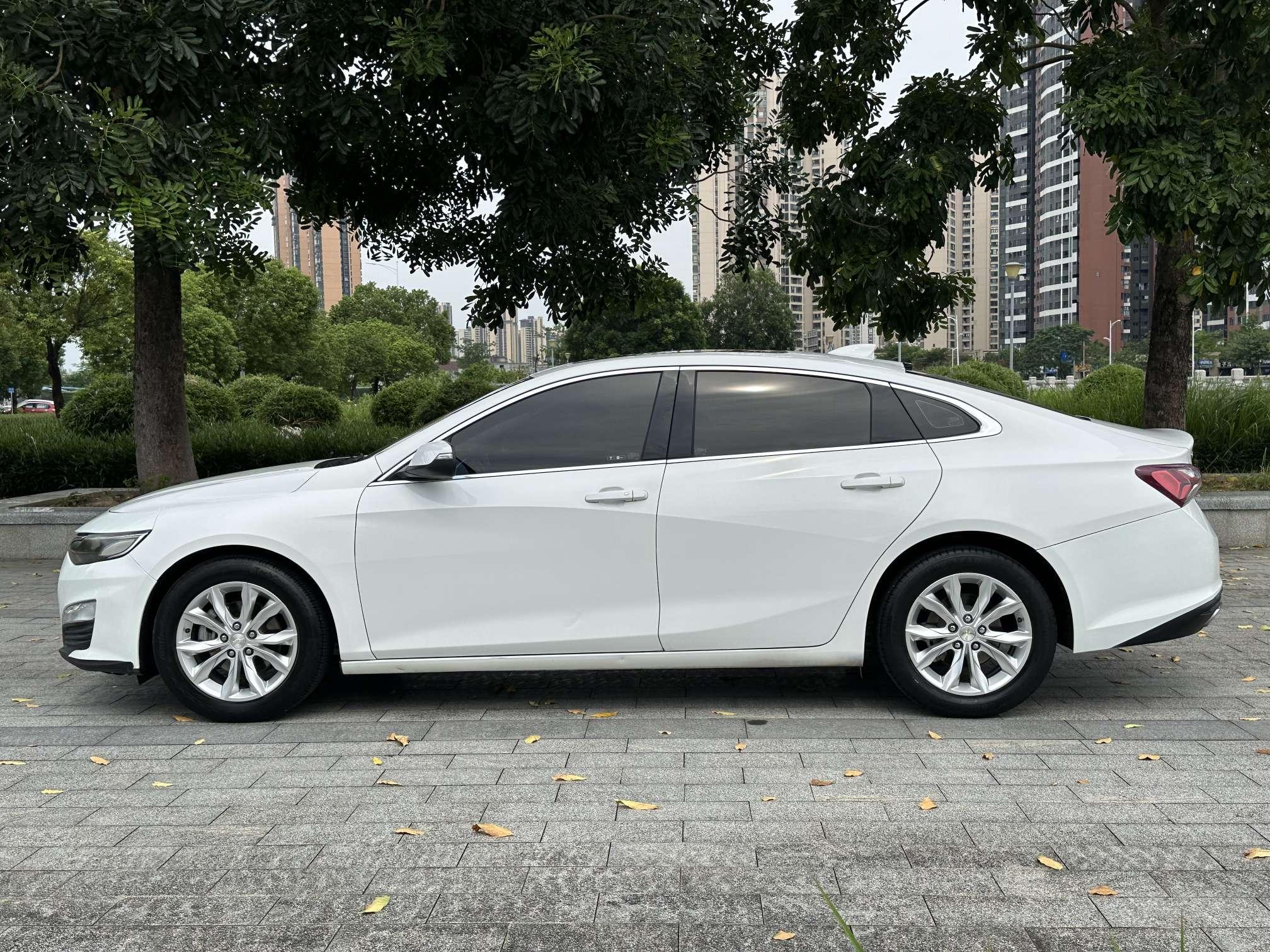 Chevrolet Malibu 2019 thumb 2