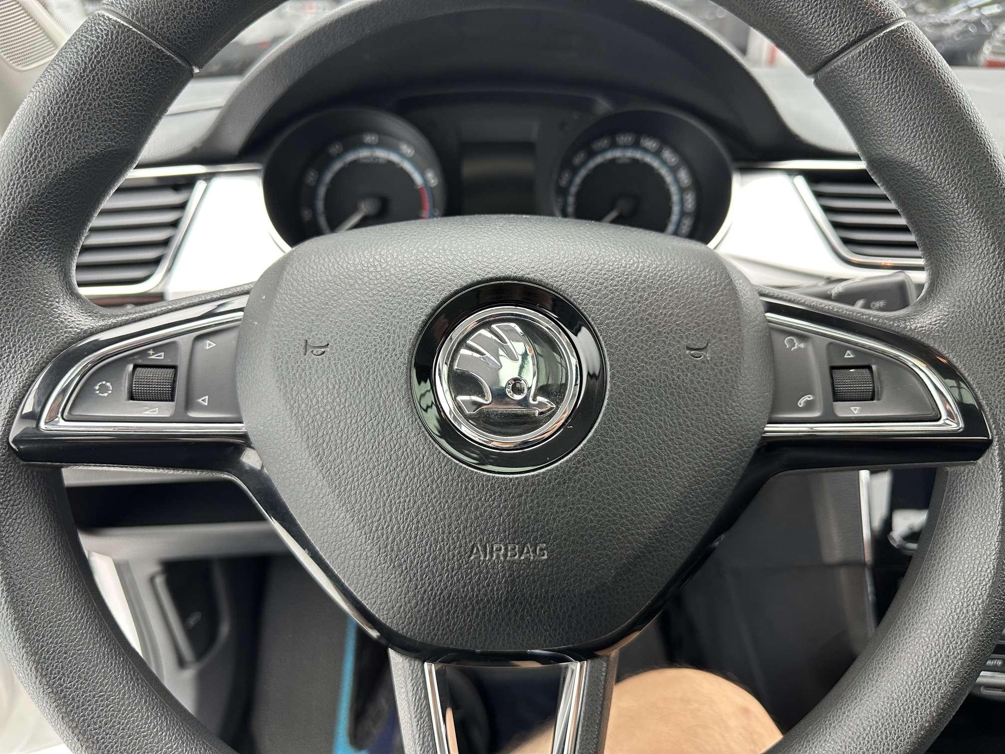 Skoda Xin Rui 2022 thumb 10