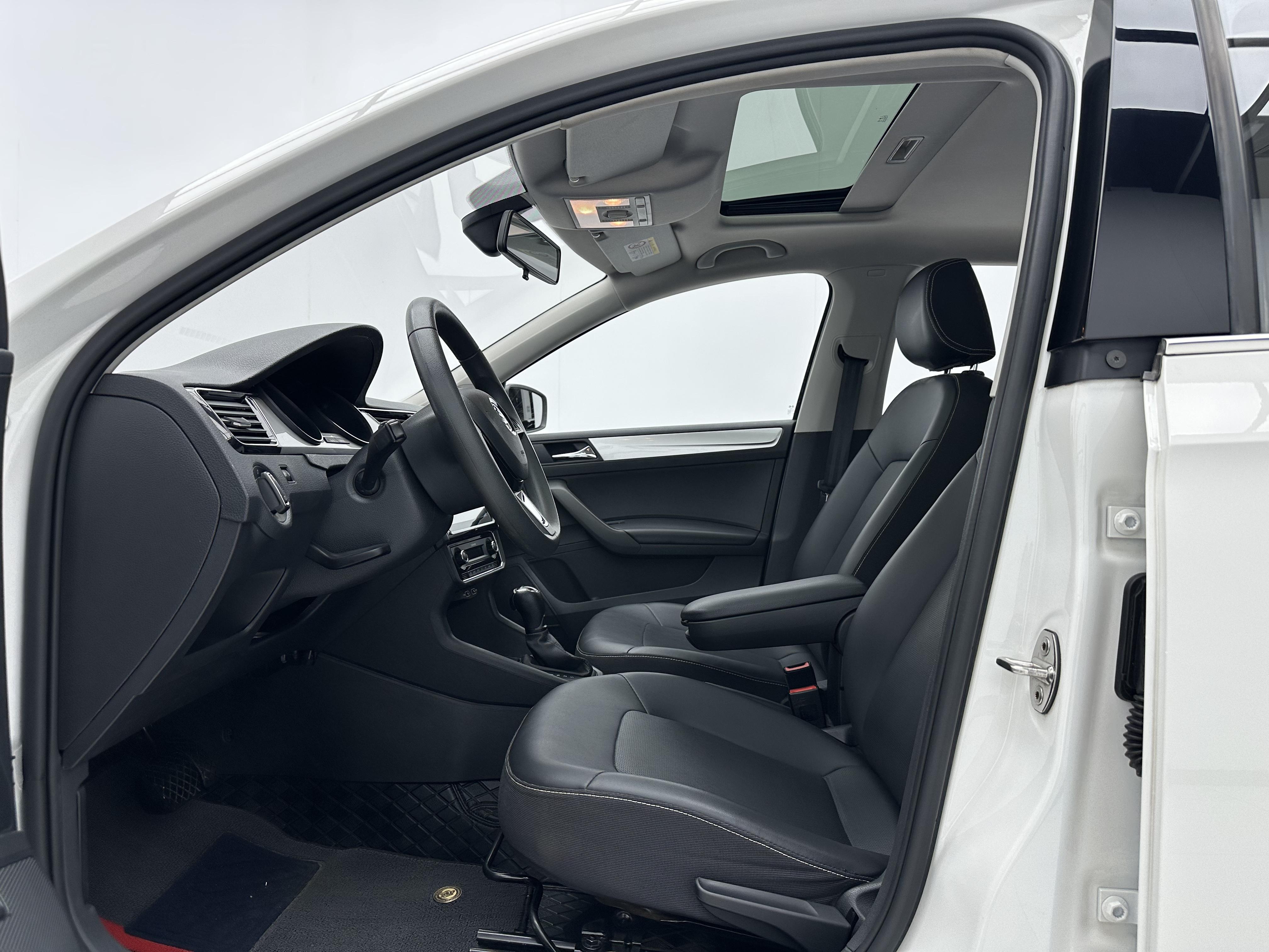 Skoda Xin Rui 2022 thumb 11