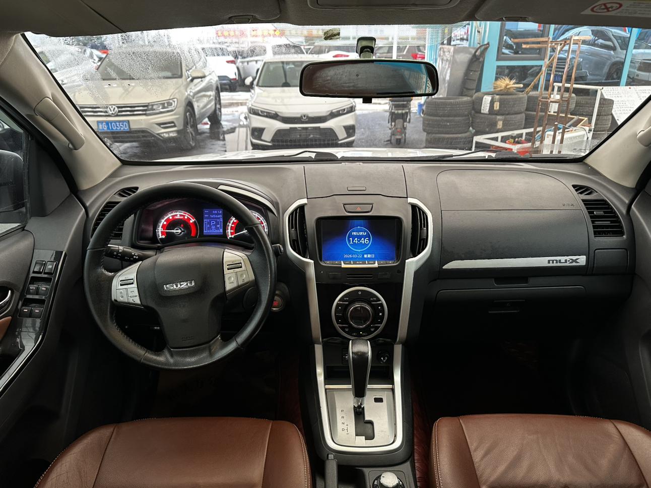 Isuzu MU-X 2017 thumb 5