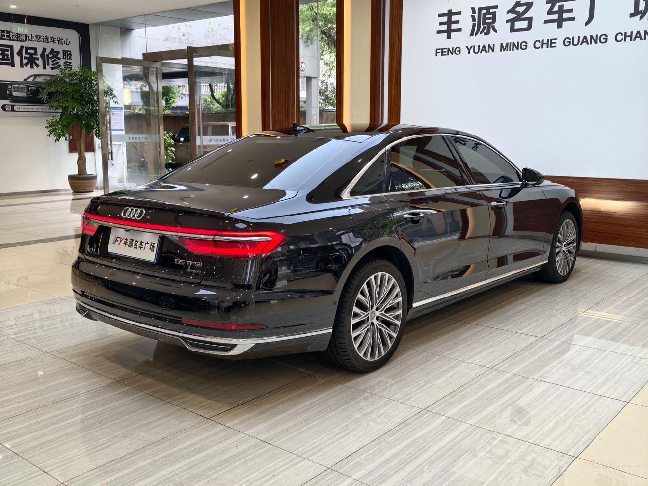 Audi A8 2021 thumb 4