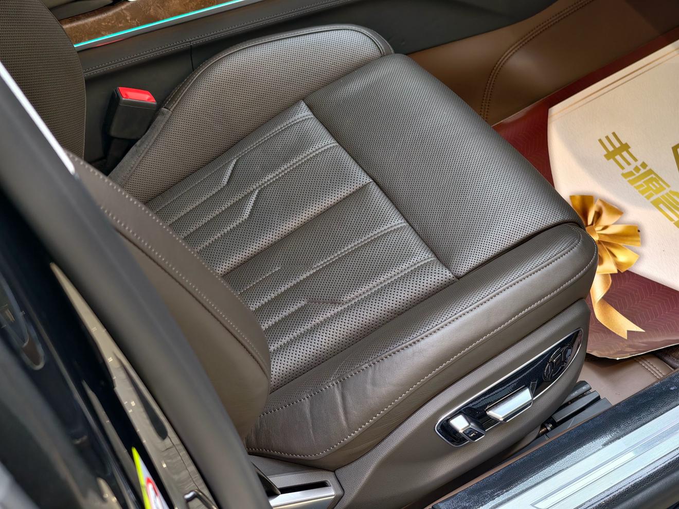 Audi A8 2021 thumb 8