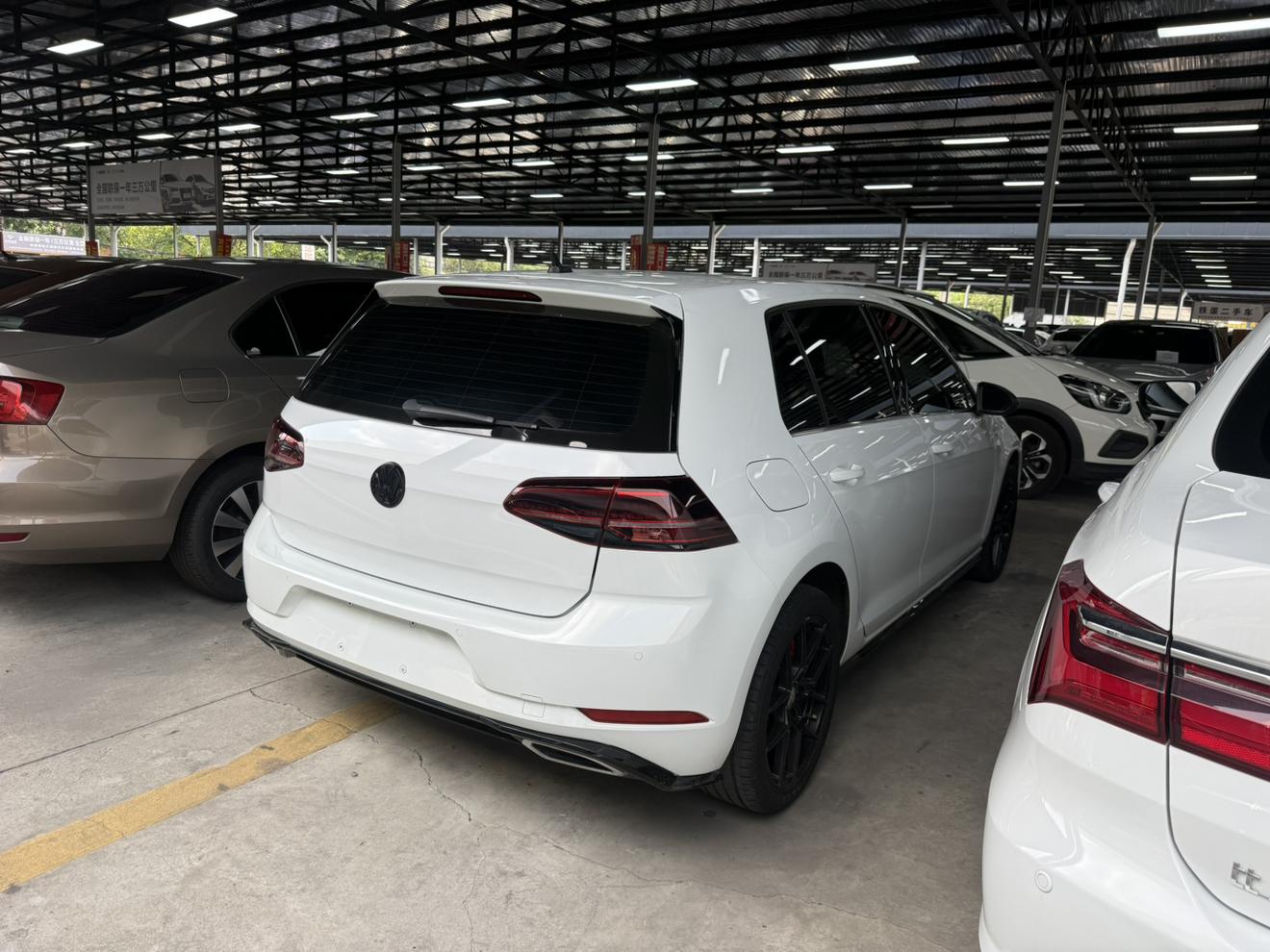 Volkswagen Golf Sportsvan 2020 thumb 4