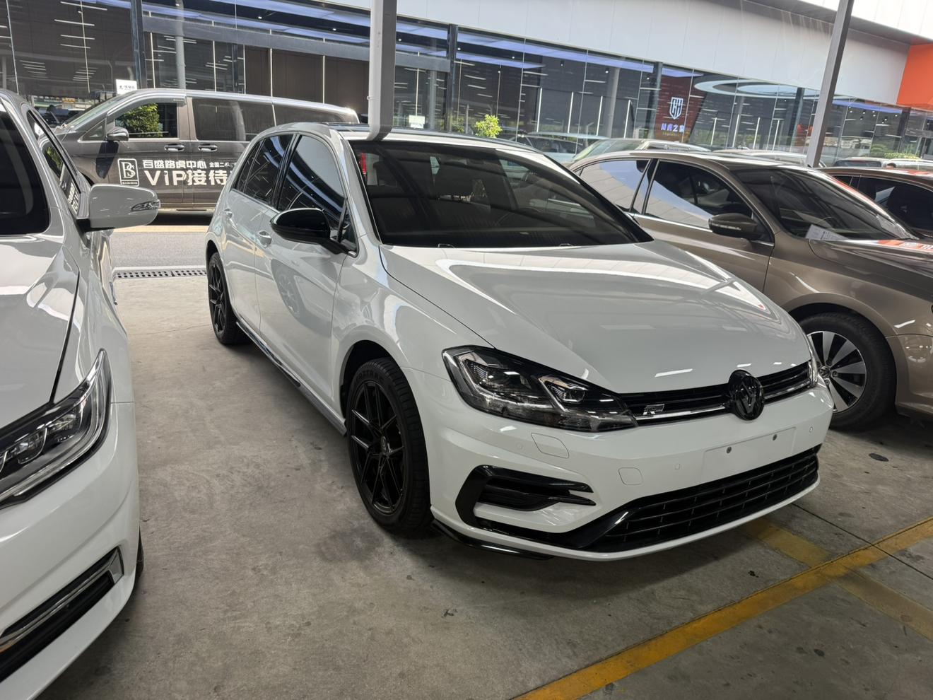 Volkswagen Golf Sportsvan 2020 thumb 11