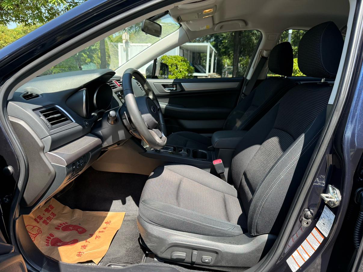 Subaru Legacy 2020 thumb 6