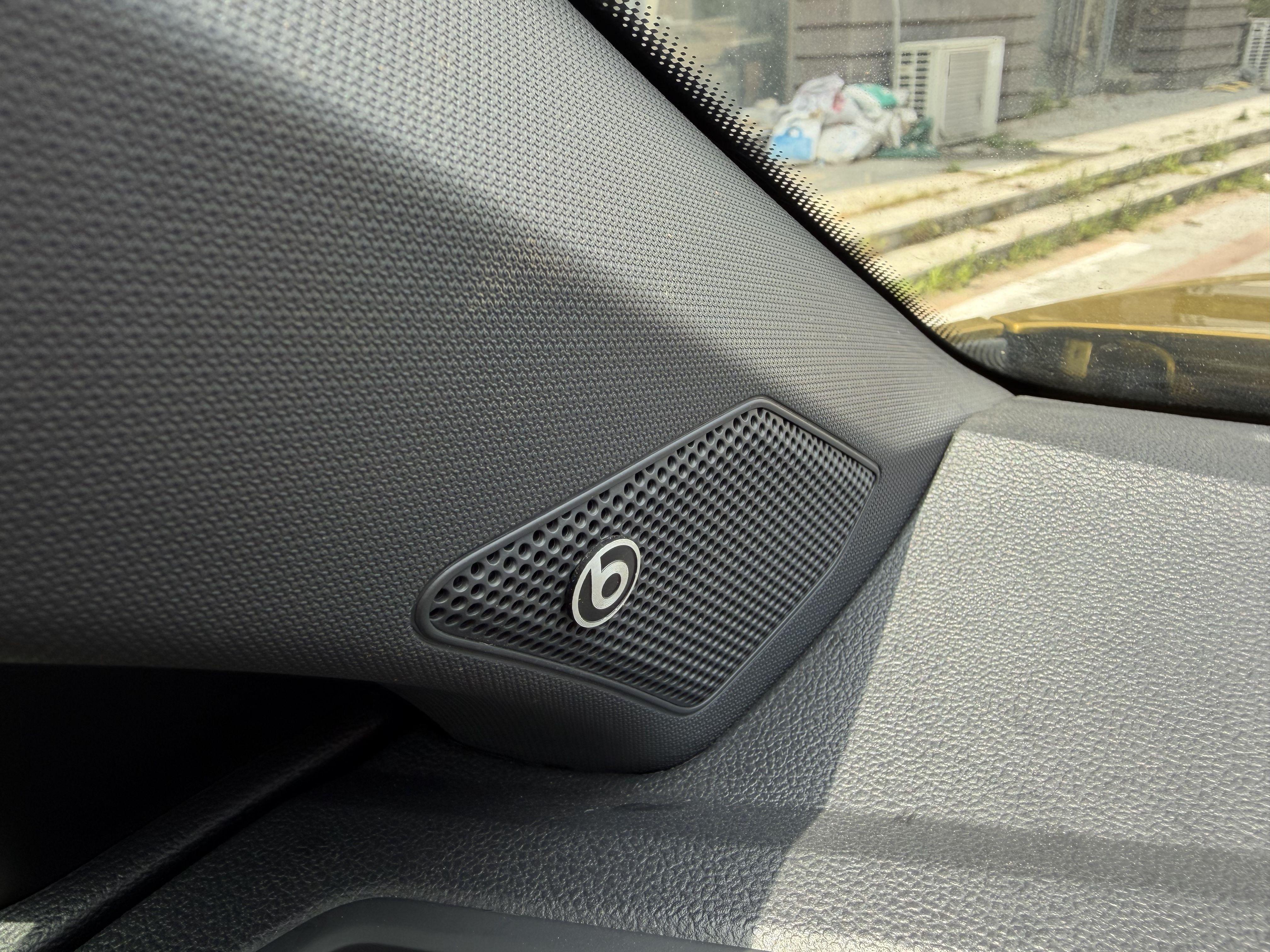 Volkswagen T-Roc 2018 thumb 4