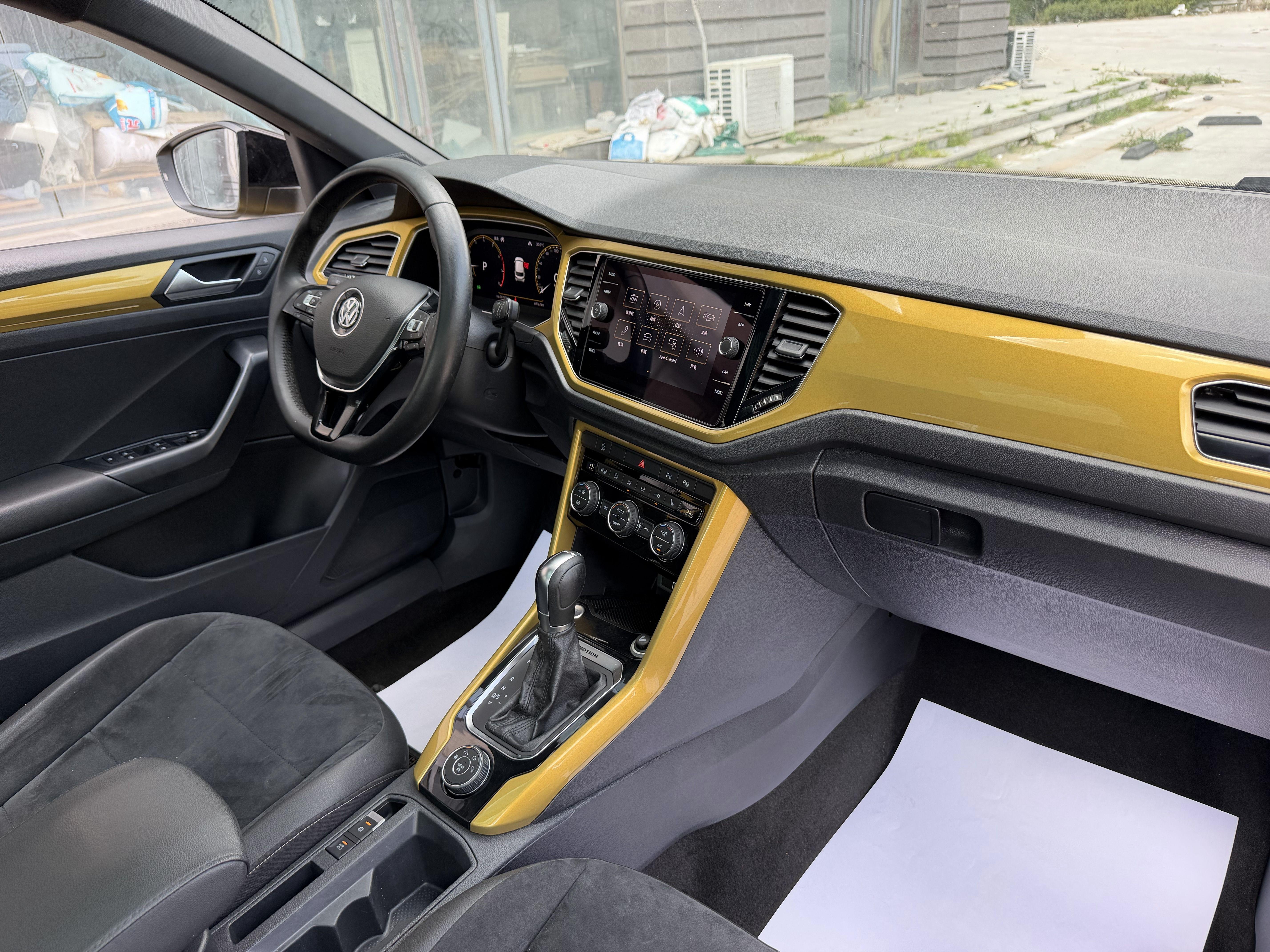 Volkswagen T-Roc 2018 thumb 6