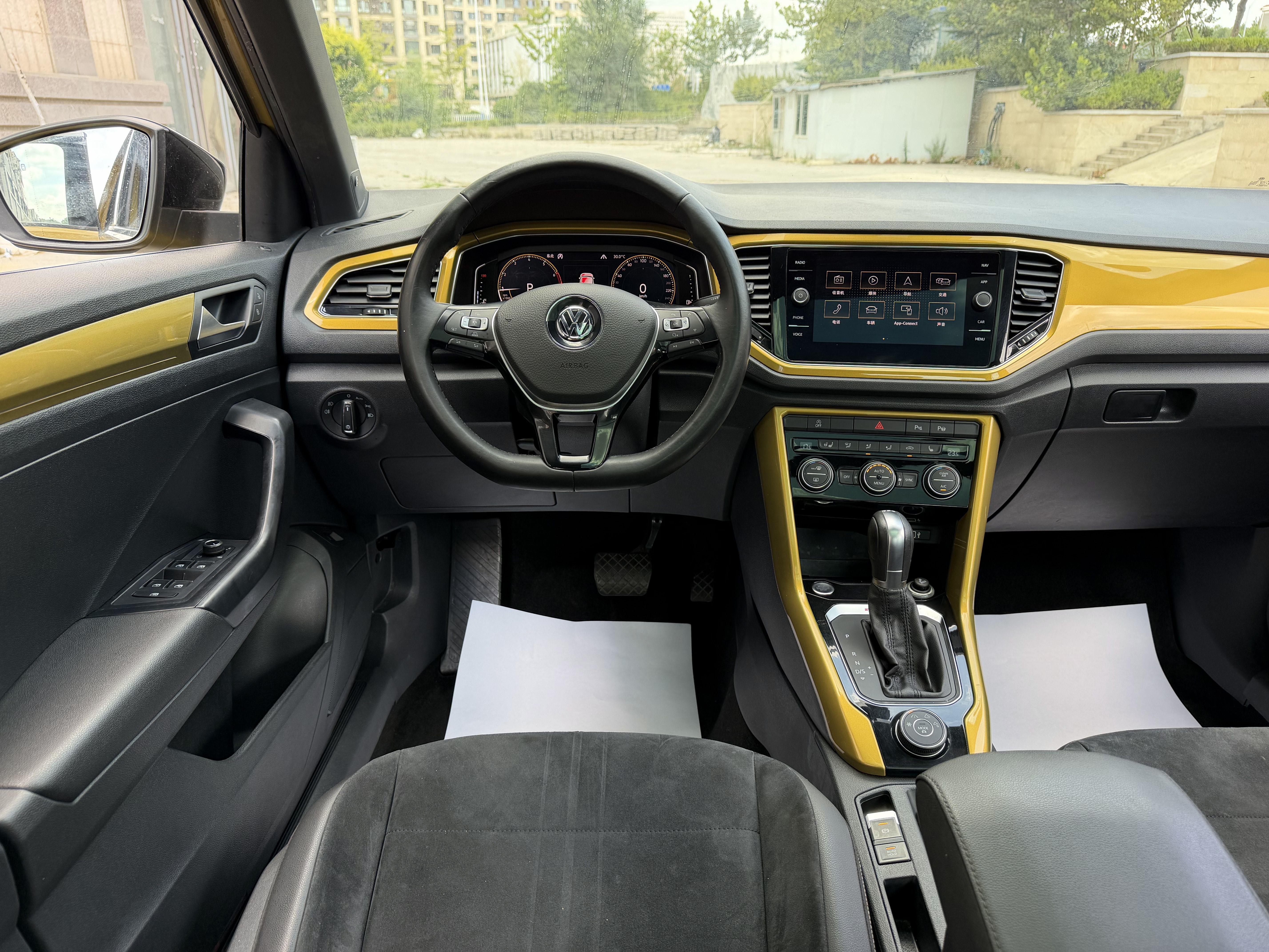 Volkswagen T-Roc 2018 thumb 10