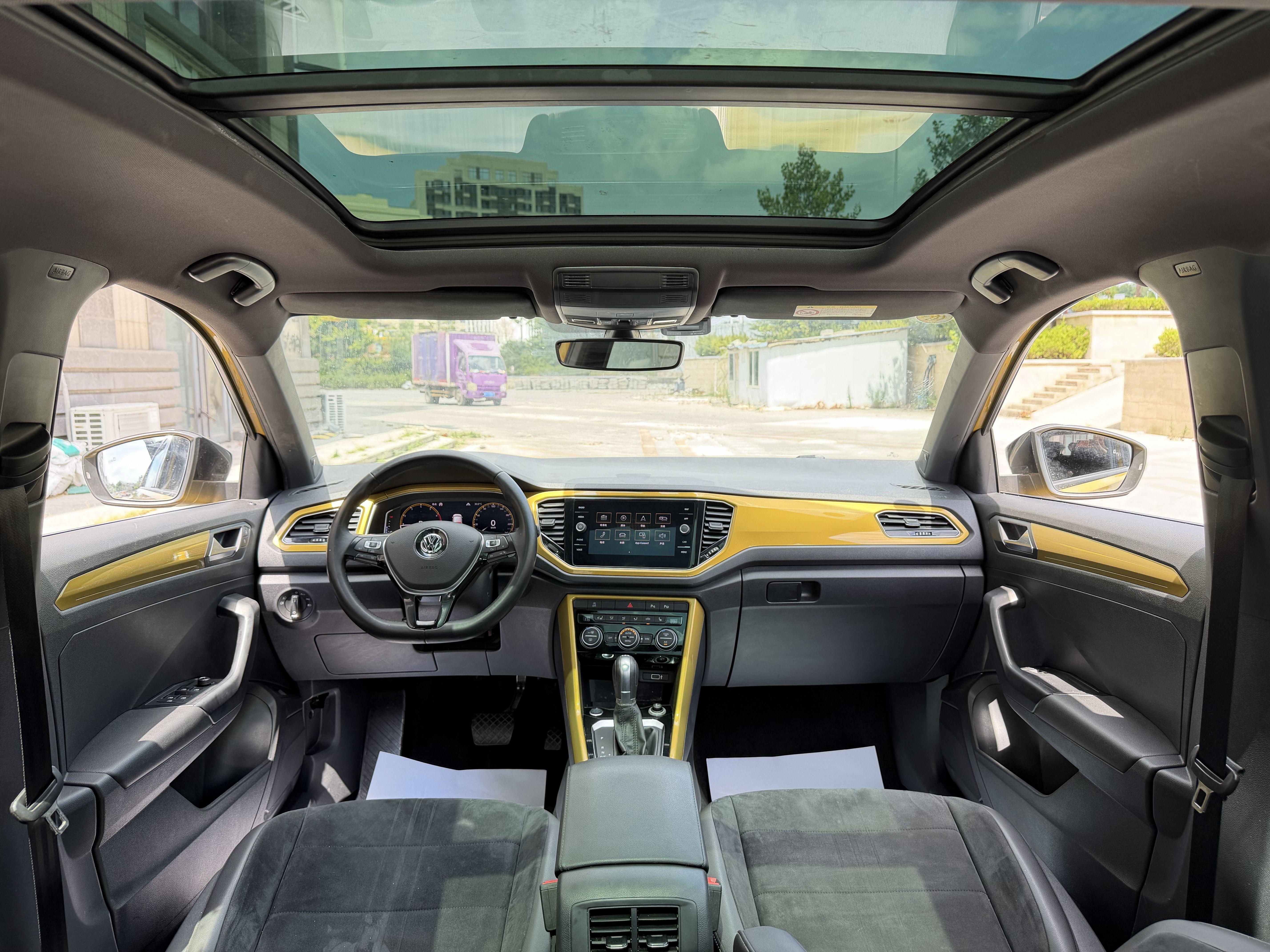 Volkswagen T-Roc 2018 thumb 12